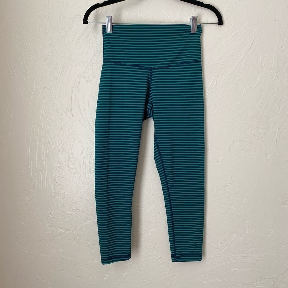 DYI striped Capri compression leggings▪️size S